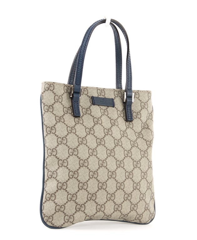 GUCCI Monogram GG Small Flat Handbag