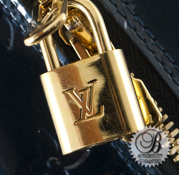 Louis Vuitton Bleu Nuit Vernis Alma MM Bag For Sale 3