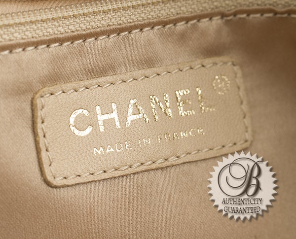 Chanel Vinyl Black Patent Rock and Chain Shoulder Flap Bag For Sale 1