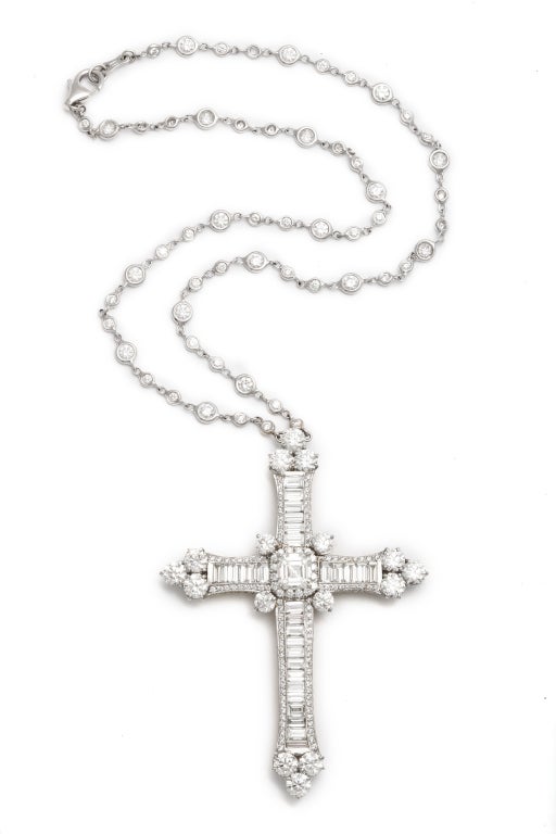 Impressive Diamond Cross