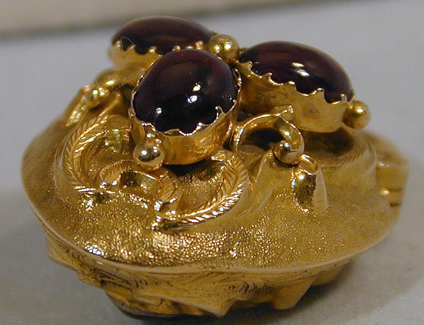 Antique Garnet and Gold Heart Lock 2