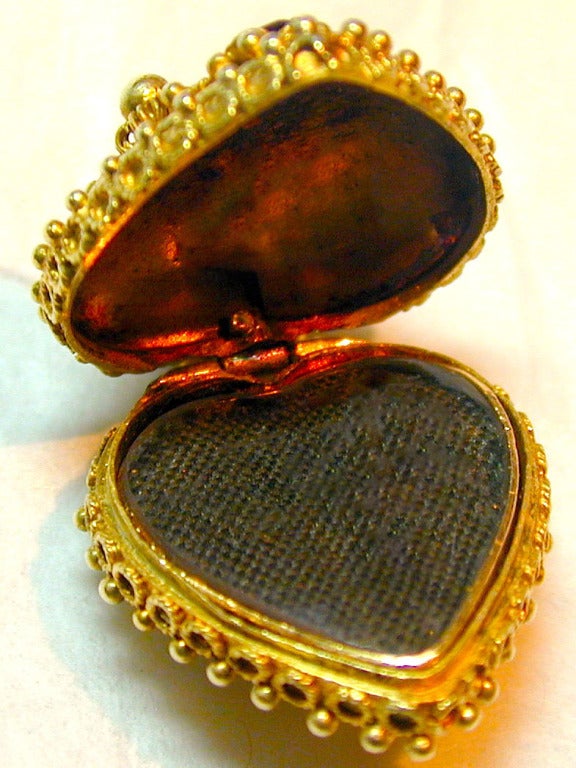 Women's Antique Heart Locket