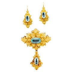 Stunning Georgian Aquamarine Gold Brooch and Earrings Suite