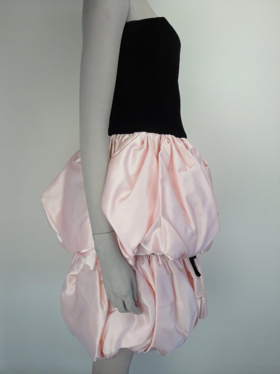 Victor Costa back velvet and pink satin cocktail dress,back zipper and fully lined.