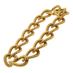 Large Ridged Oval Gold Link Necklace