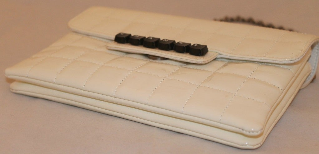 Chanel White Patent Leather Quilted Flap Handbag-SHW 3