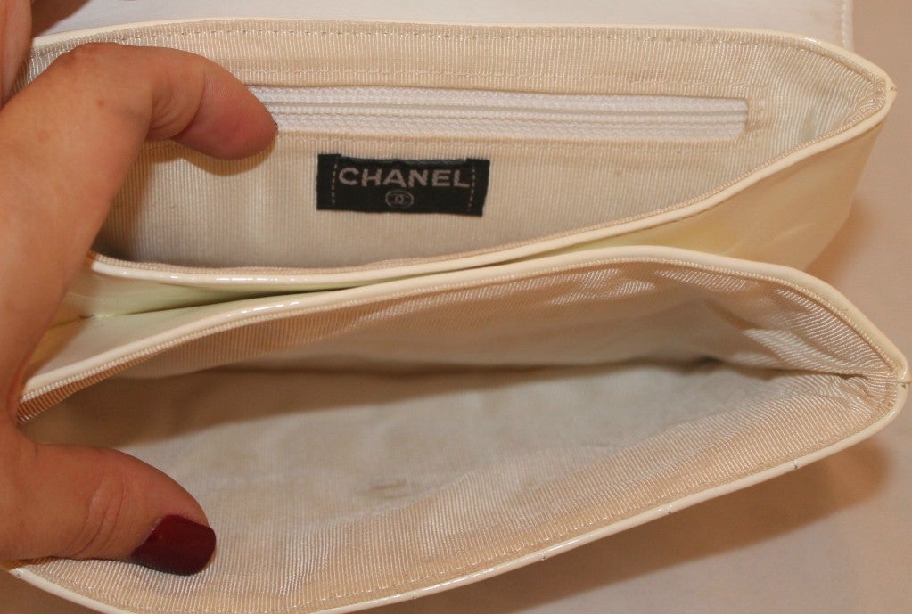 Chanel White Patent Leather Quilted Flap Handbag-SHW 5