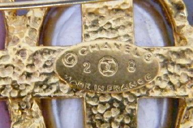 gripoix brooch
