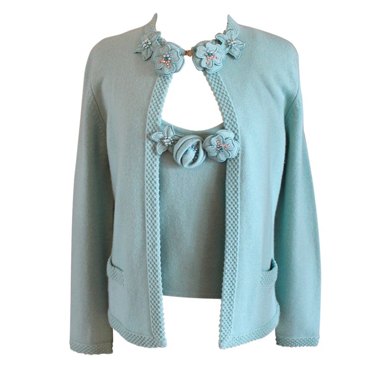 Chanel Turquoise Cashmere Cardigan Set with Detachable Flowers - 40 - 05P