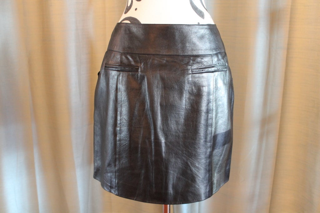 Women's Chanel Black Leather Mini Skirt with Enamel Buttons -38