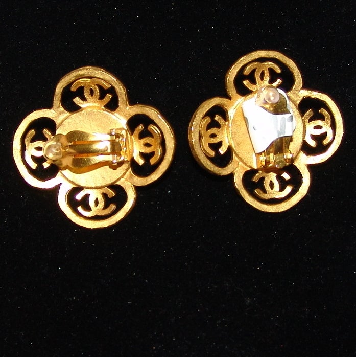 Women's Chanel Gold Earrings