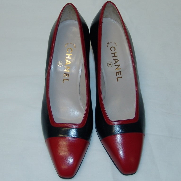 Chanel red and navy leather pumps, heel 3