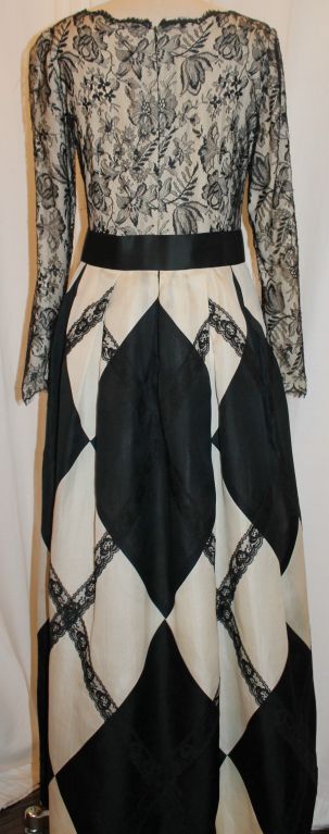 Women's Vintage Bill Blass Black & Ivory Lace and Silk Taffeta Gown-8