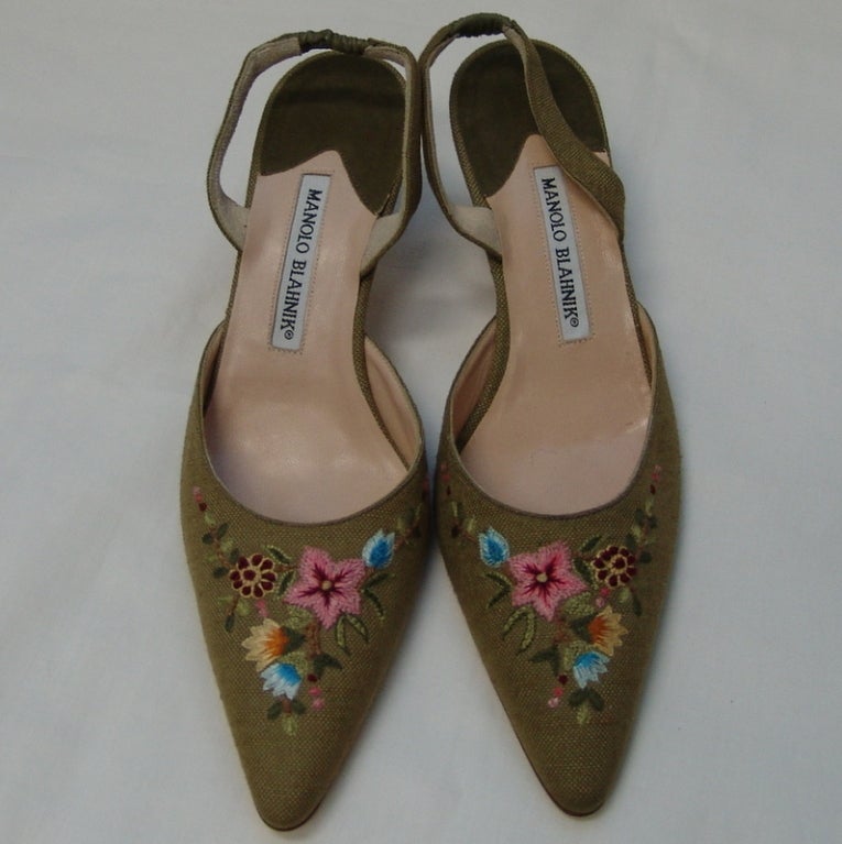 Manolo Blahnik olive linen with embroidered flowers, heel 2