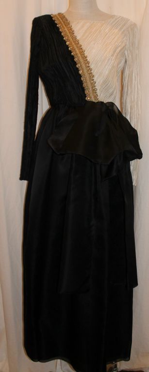 Vintage Mary McFadden Black & Ivory pleated Gown-4 4