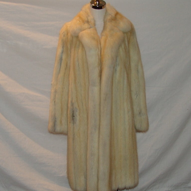 J. Mendel ivory sable fur coat, Never been worn!!!  Length 42