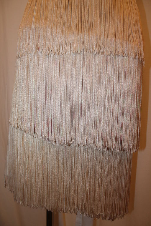 Vintage Bill Blass Ivory Silk Fringed Flapper Skirt-Size 0/2 In Good Condition In West Palm Beach, FL