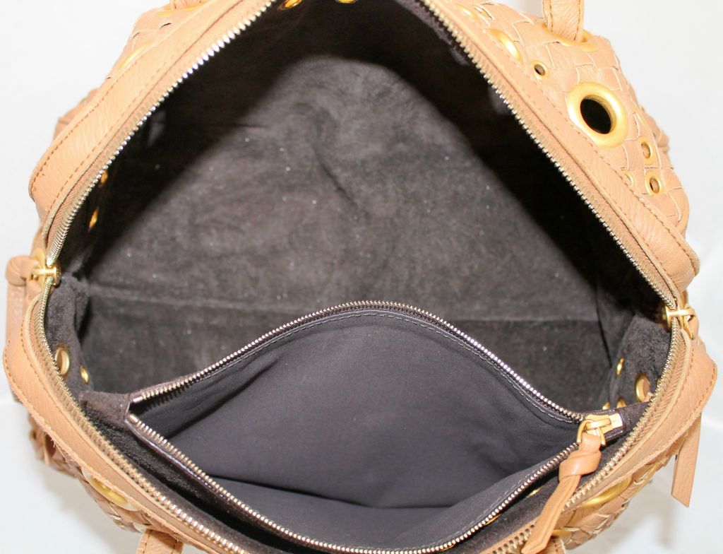 tan bottega bag