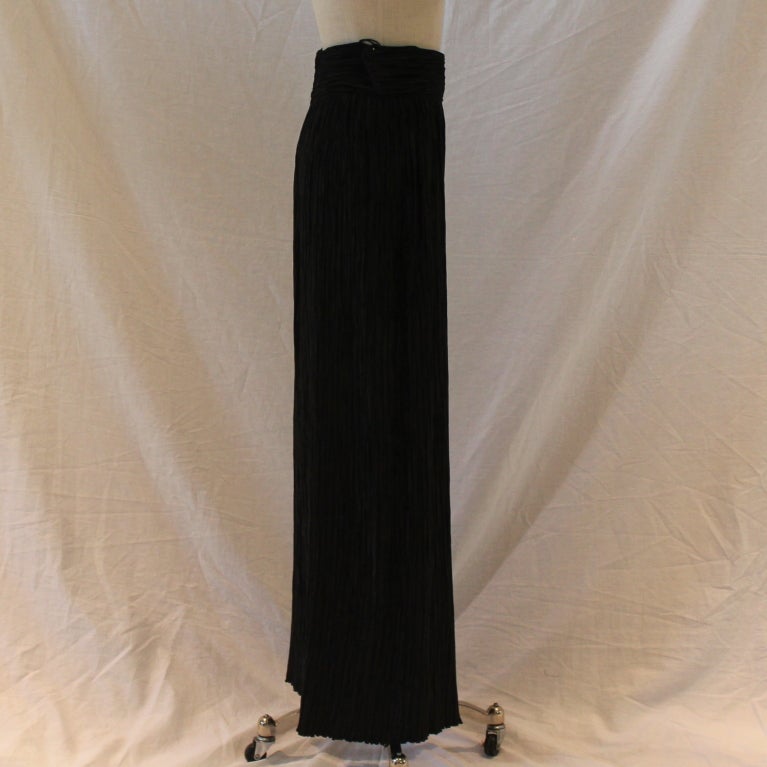 Vintage Mary Mcfadden black palazzo pants - Sz 12 - Circa 80's
Width of Waistband is 3