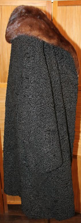 Women's Vintage Black Persian Lamb coat with mink fur collar - Circa 60'