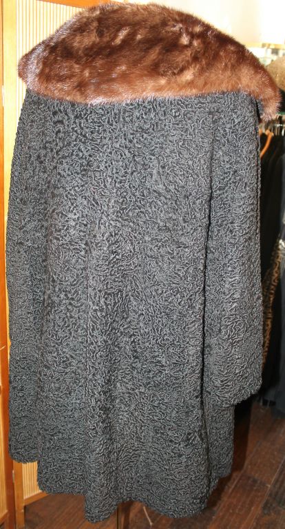 Vintage Black Persian Lamb coat with mink fur collar - Circa 60' 1