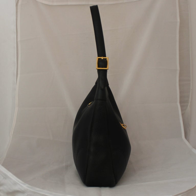 Hermes Black 35cm Togo Leather Trim II Handbag - GHW - circa 2004. This bag is in excellent condition and comes with the Hermes duster. 

Measurements:
Height 10