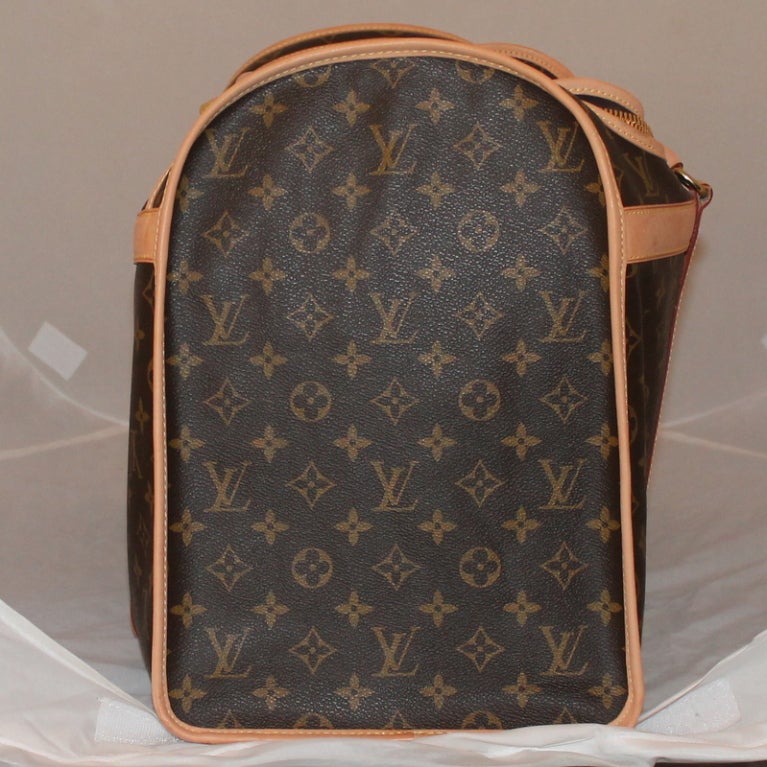 Louis Vuitton Leather Extra Large Dog Bag
Large 19.5