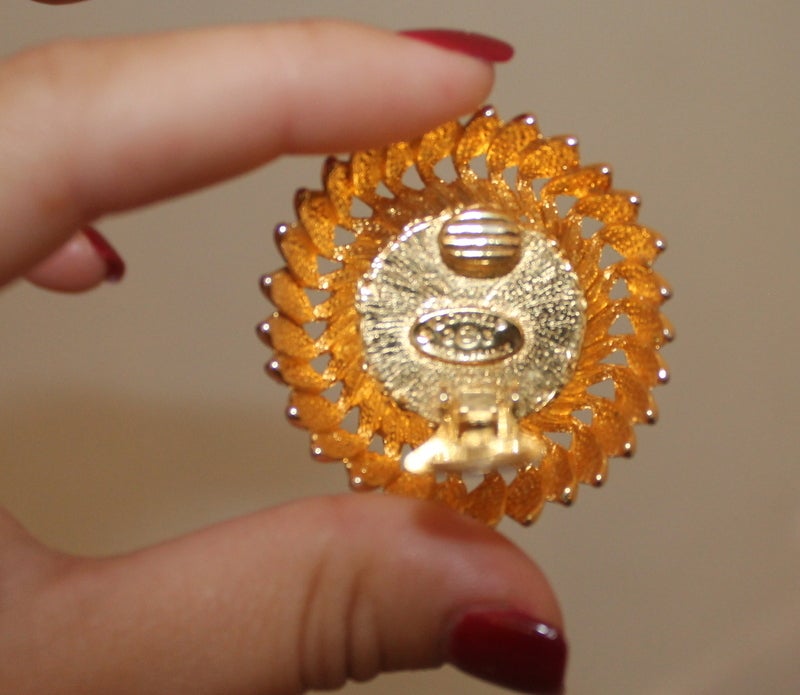 Chanel Vintage Gold Pearl Clip-On Earrings - Circa 1986