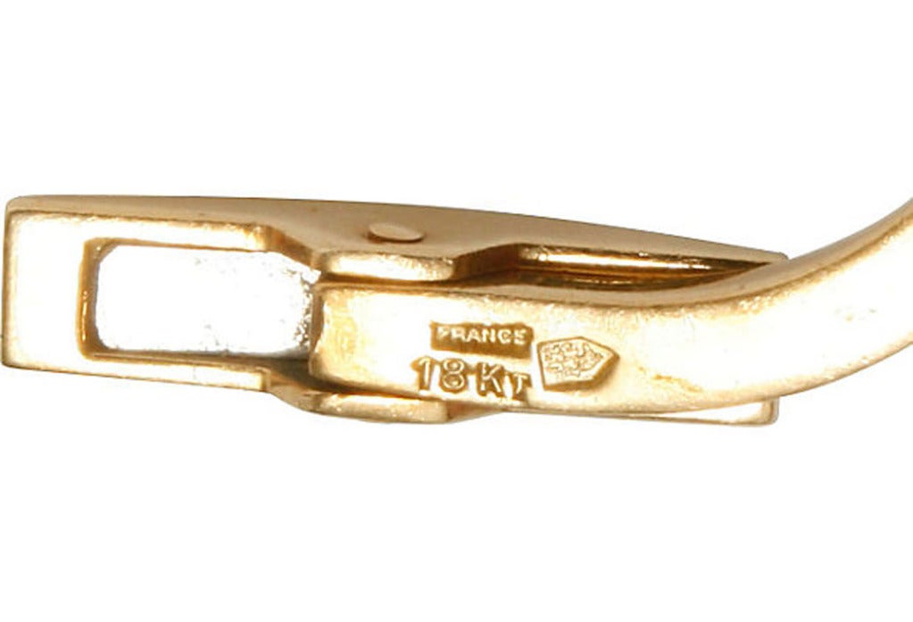 Tiffany & Co. Hematite and 18 Karat Gold Baton Cufflinks In Excellent Condition For Sale In valatie, NY