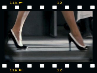 VERSACE 

BLACK PLATFORM PUMPS


As seen in movie ‘New in Town’ on Renee Zellweger

Leather lining 

Leather and rubber sole 

Color: Black with Titanium trim  
Size is 38.5 - US 8.5
1/2