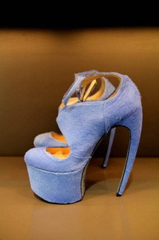 BRAND NEW MUGLER PONY FUR PLATFORM SHOES

FERGIE WORE THE SAME PAIR FOR THE ALLURE AND LADY GAGA IN HER VIDEO 
