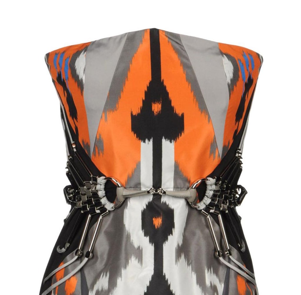 Brand new Gucci dress

Ikat print

100% Silk

Size 42