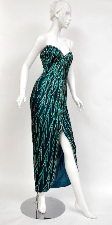 Bob Mackie Green Fully Beaded Gown In Excellent Condition In Montgomery, TX