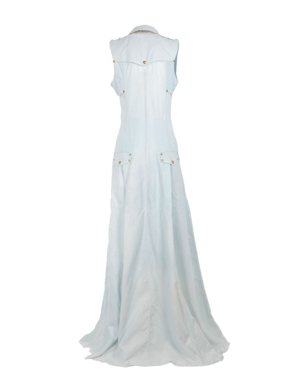 This cool Western design guarantees you the most fashion forward look at the party.


Pale-blue cotton-denim.
Crystal and bead-embellished collar, padded shoulders, snap-fastening breast and side pocket details, side slit pockets, pleated split