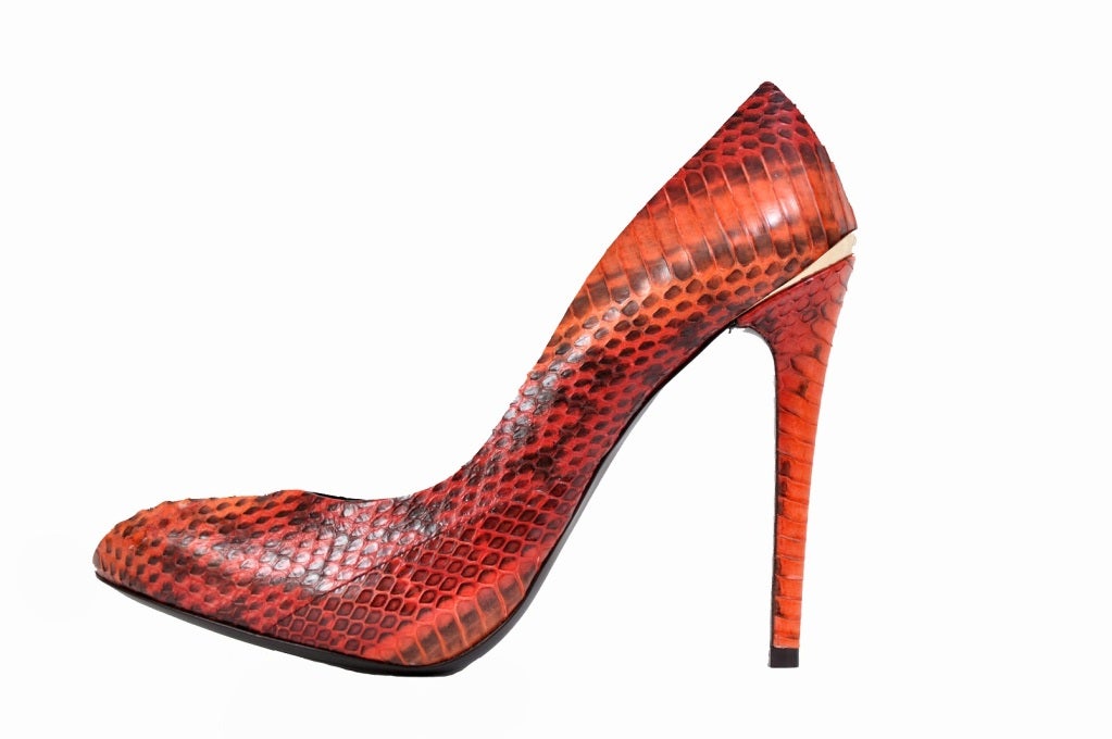 hidden platform pumps