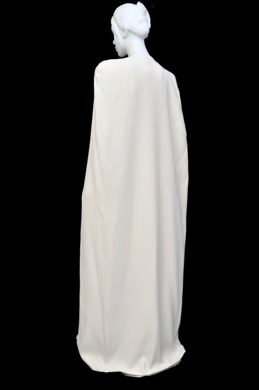 Tom Ford Iconic White Dress with Cape as seen on Gwyneth In New Condition In Montgomery, TX