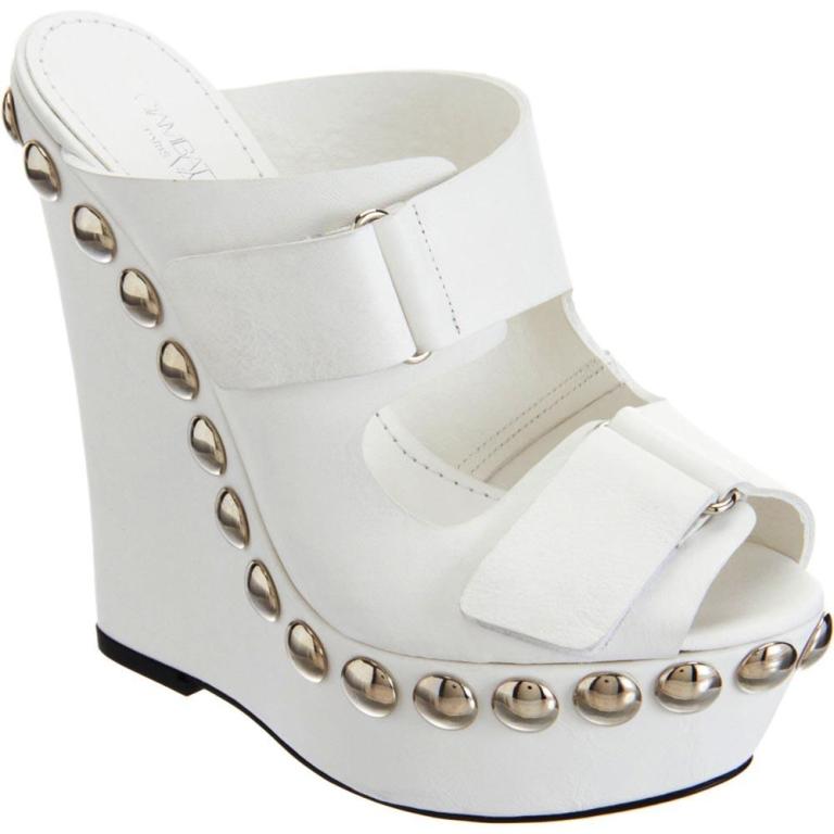 New Runway Giambattista Valli Studded Shoes
Italian Size 36.5 - Us 6  
Color -White  
Silver-tone Metal Studs 
Velcro Closure  
Covered Wedge  Heel 
Height – 5.5 Inches (14 Cm)  
Platform Height – 1 6/8 Inches (4 Cm)  
Leather Sole  
Made In Italy 

