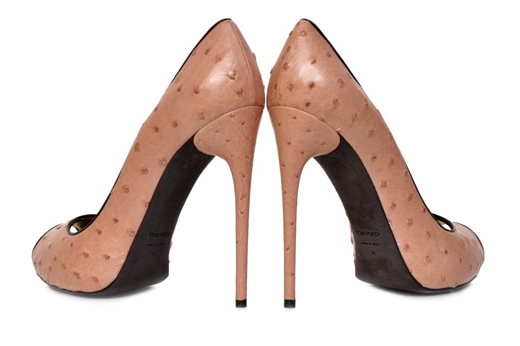 New TOM FORD NUDE OSTRICH PLATFORM OPEN TOE SHOES In New Condition In Montgomery, TX