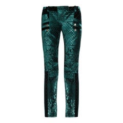 Balmain Smaragdfarbene Jeans aus Samt-Brokat im Moto-Stil mit tiefem Ausschnitt