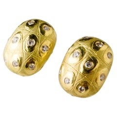 PEDRO BOREGAARD  " Alligator Diamond Cushion" Ear Clips