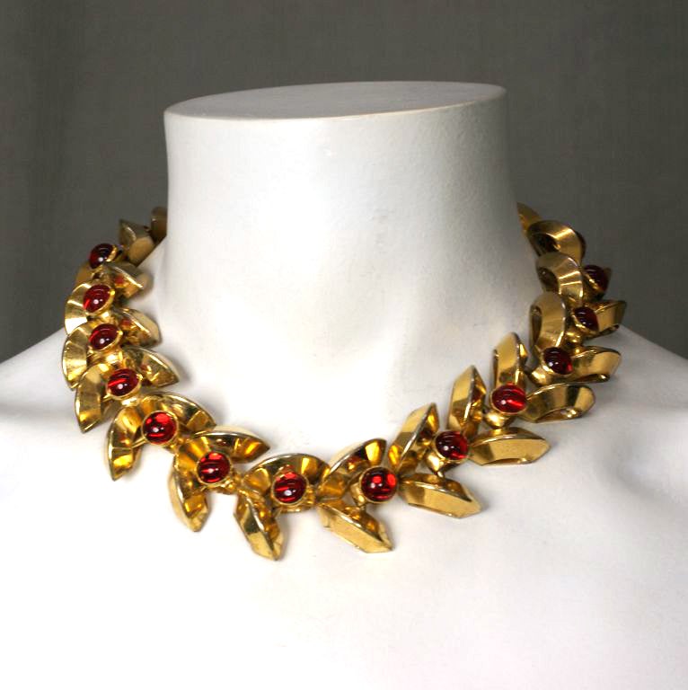 Schiaparelli Haute Couture Retro Tank  Ruby Necklace In Good Condition For Sale In New York, NY