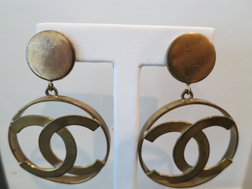 chanel large hoop earrings