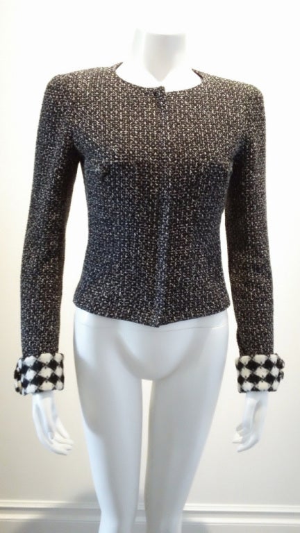 Women's Chanel black and White Jacket with detachable cuffs