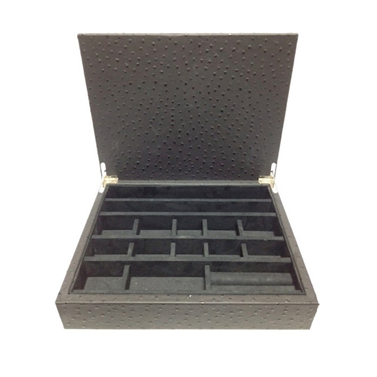 Punpa-del-Esta Flat Jewelry Box with Embossed Ostrich For Sale