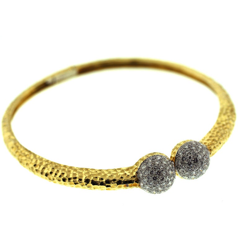 1970s Hammered Gold and Diamond Choker