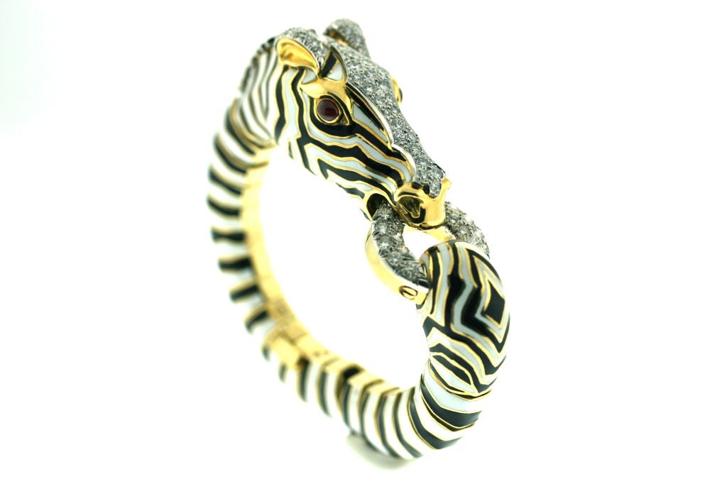 DAVID WEBB Diamond and Enamel Zebra Bracelet 3