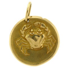 VAN CLEEF & ARPELS Cancer Zodiac Medallion