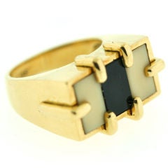 TIFFANY & CO. 1970s Gold Ring with Ivory and Onyx