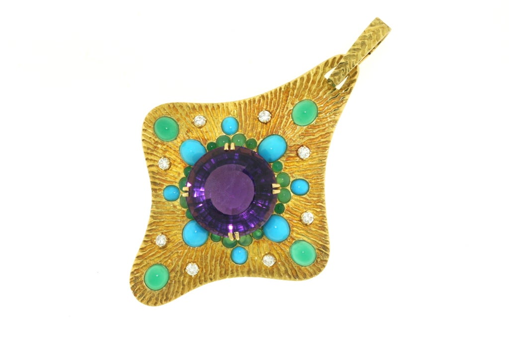 BOUCHERON Exquisite Gemstone Gold Pendant