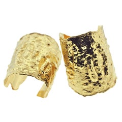 VAN CLEEF & ARPELS Iconic Gold "JACKIE O" Cuff Bracelets